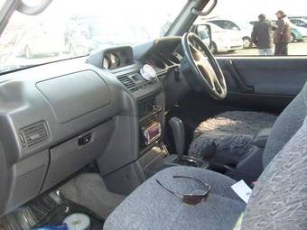 1997 Mitsubishi Pajero Photos