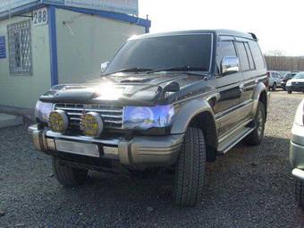 1997 Mitsubishi Pajero Photos