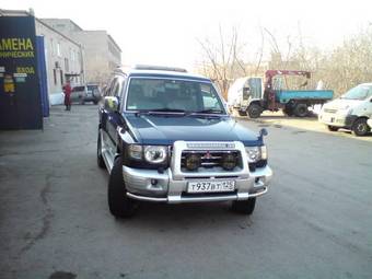 1997 Mitsubishi Pajero Pictures