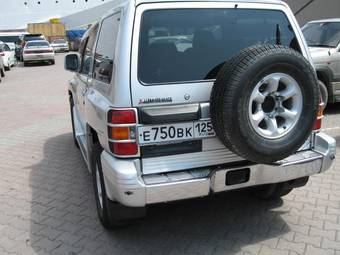 1997 Mitsubishi Pajero Photos