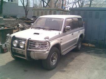 1997 Mitsubishi Pajero Photos