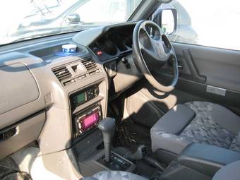 1997 Mitsubishi Pajero Photos