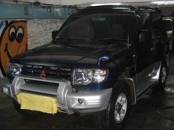 1997 Mitsubishi Pajero Photos