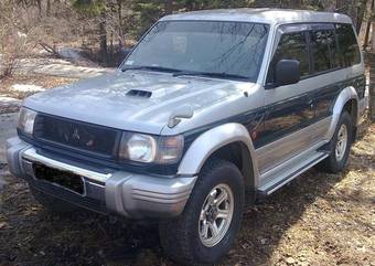 1997 Mitsubishi Pajero Photos