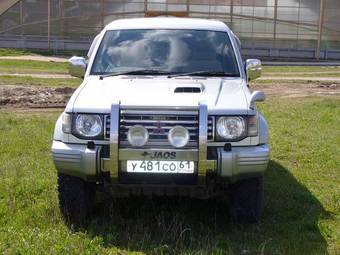 1997 Mitsubishi Pajero Photos