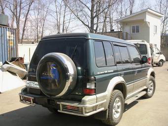 1997 Mitsubishi Pajero Photos