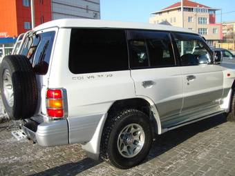 1997 Mitsubishi Pajero Photos