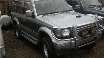 1997 Mitsubishi Pajero Images