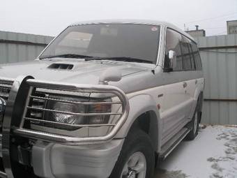 1997 Mitsubishi Pajero Pictures