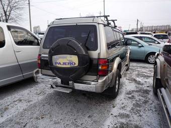 1997 Mitsubishi Pajero Photos