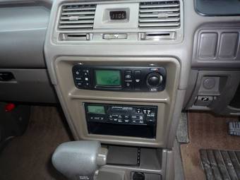 1997 Mitsubishi Pajero Photos