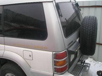 1997 Mitsubishi Pajero Photos