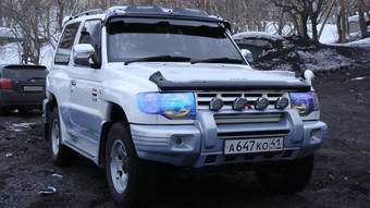 1997 Mitsubishi Pajero Pictures