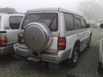 1997 Mitsubishi Pajero Pictures