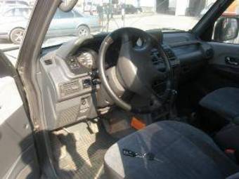 1997 Mitsubishi Pajero Pictures