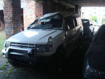1997 Mitsubishi Pajero Pictures