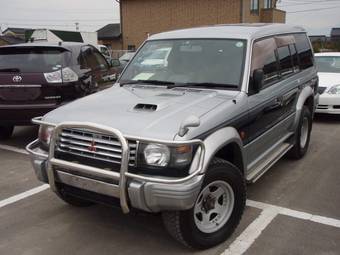 1997 Mitsubishi Pajero Images
