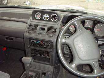 1997 Mitsubishi Pajero Pics