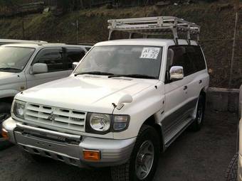 1997 Mitsubishi Pajero Photos
