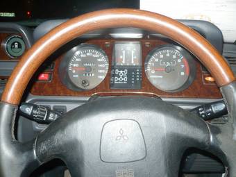 1997 Mitsubishi Pajero Pics