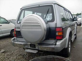 1997 Mitsubishi Pajero Pictures