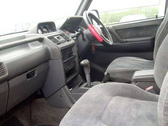 1997 Mitsubishi Pajero Pictures