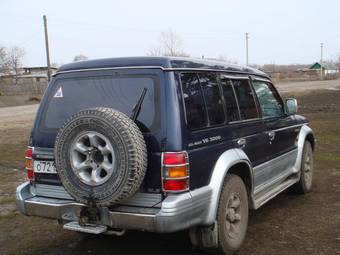 1997 Mitsubishi Pajero Pictures