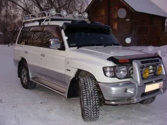 1997 Mitsubishi Pajero Pics