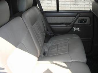 1997 Mitsubishi Pajero Photos