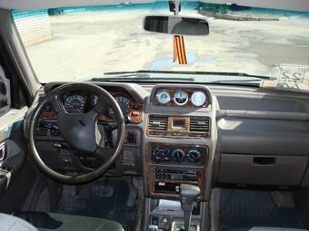 1997 Mitsubishi Pajero Pictures