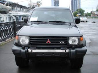 1997 Mitsubishi Pajero Images
