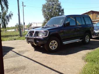 1997 Mitsubishi Pajero Pictures