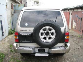 1997 Mitsubishi Pajero Photos