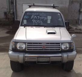 1997 Mitsubishi Pajero Pictures