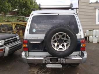 1997 Mitsubishi Pajero Photos