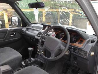 1997 Mitsubishi Pajero Pictures