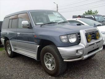 1997 Mitsubishi Pajero Photos