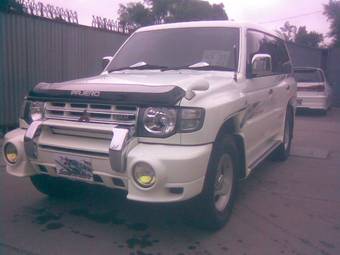 1997 Mitsubishi Pajero Pictures
