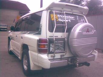1997 Mitsubishi Pajero Photos