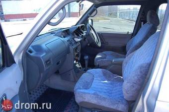 1997 Mitsubishi Pajero Pictures