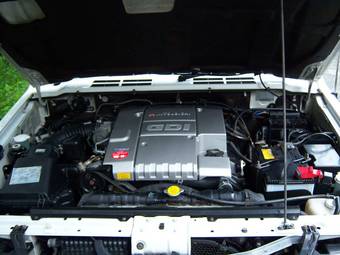 1997 Mitsubishi Pajero Pictures