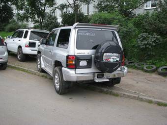 1997 Mitsubishi Pajero Wallpapers