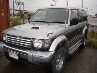 1997 Mitsubishi Pajero Photos