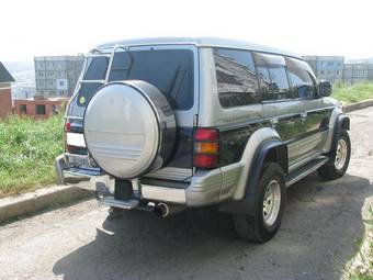 1997 Mitsubishi Pajero Images