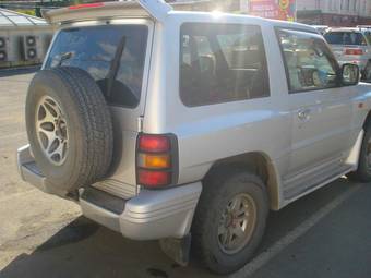 1997 Mitsubishi Pajero Photos