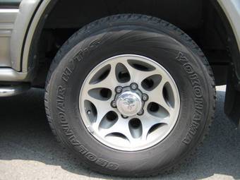 1997 Mitsubishi Pajero Images