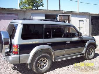 1997 Mitsubishi Pajero Photos