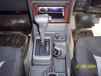1997 Mitsubishi Pajero Images