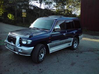 1997 Mitsubishi Pajero Photos