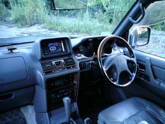 1997 Mitsubishi Pajero Images